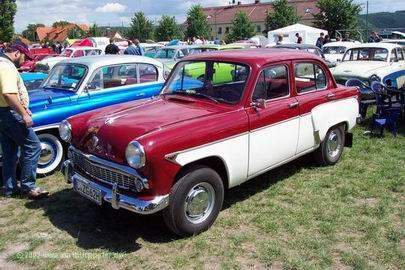 So etwa, nur in blau, sah mein Moskwwitsch auch mal aus.