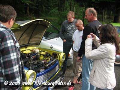 besonders begeisterte Trabi Fahrerin